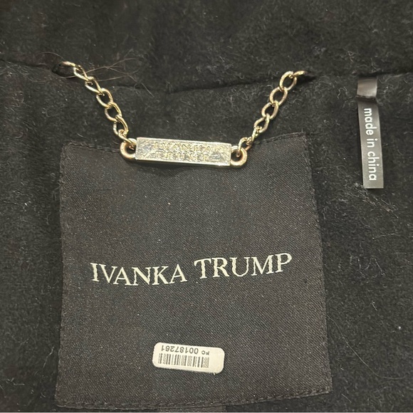 Ivanka Trump Wool Blend Size 4 Black Women Coat with Detachable Fur Hood Jacket - Picture 12 of 12
